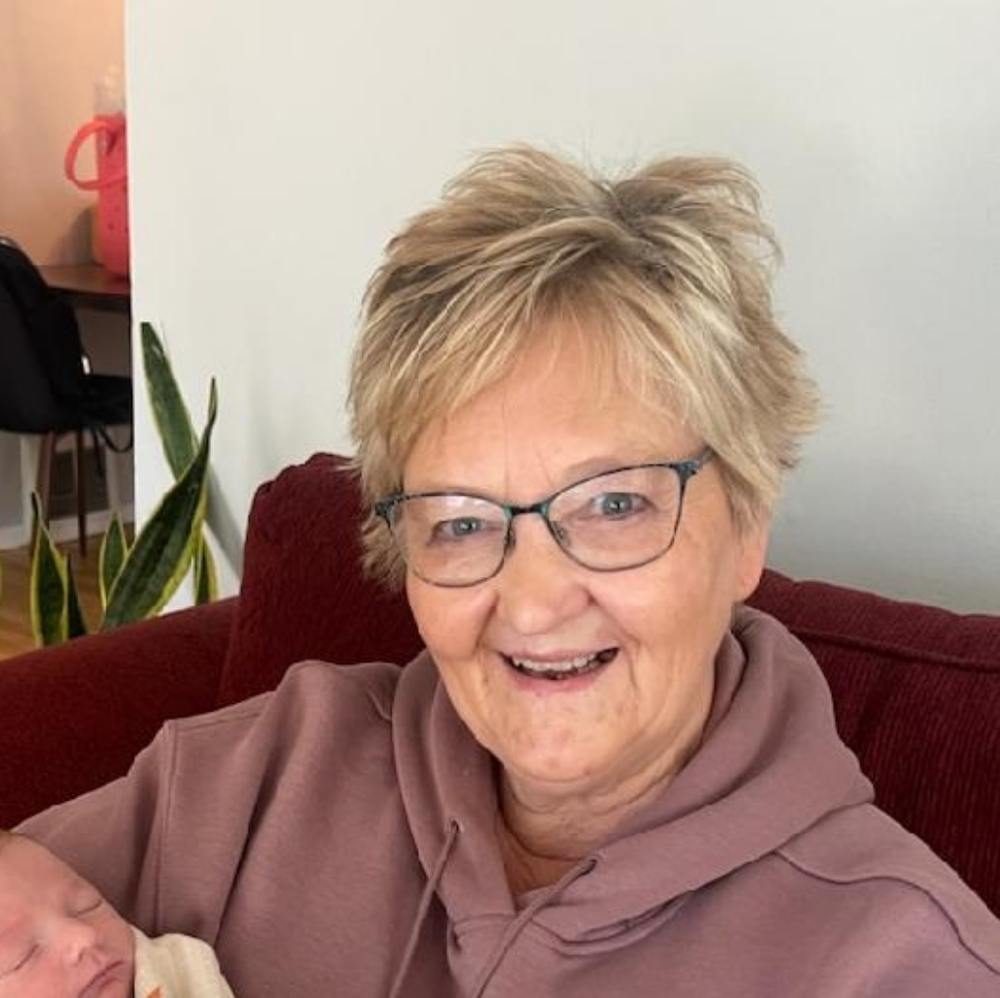 Meet your Posher, Brenda